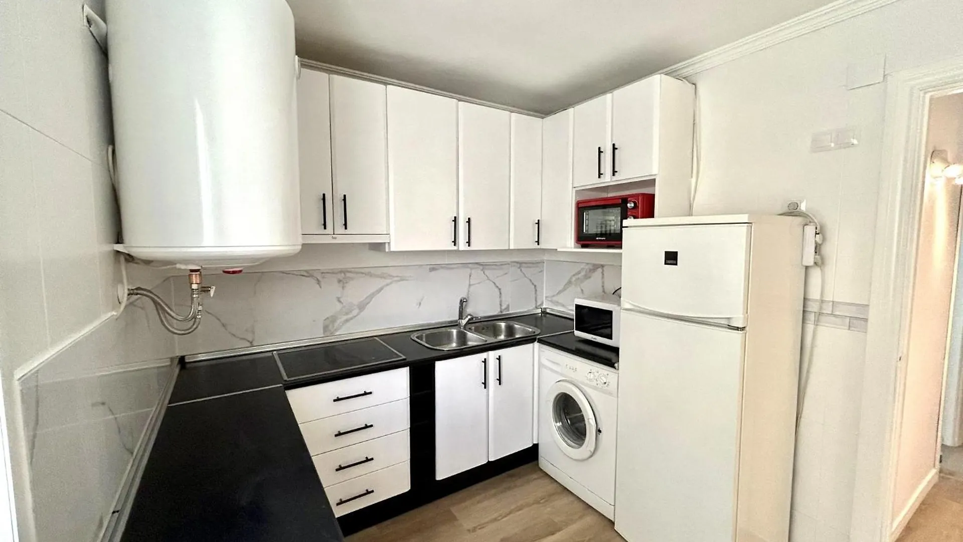 Apartment Calu Homes A 10 Minutos De Estacion De Tren Malaga