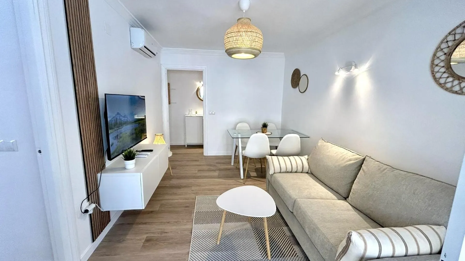 Calu Homes A 10 Minutos De Estacion De Tren Malaga