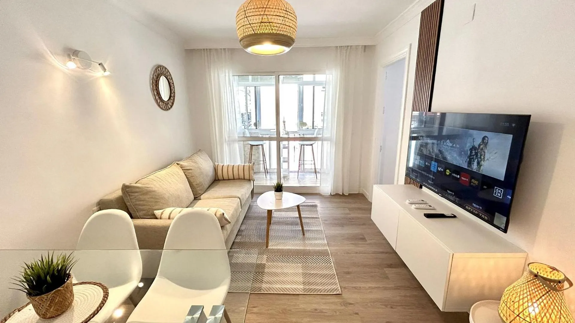 Calu Homes A 10 Minutos De Estacion De Tren Malaga Apartment